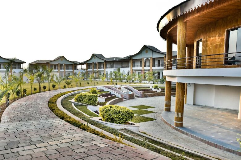 Hotel Clarks Resort Abhyaran Ranthambore