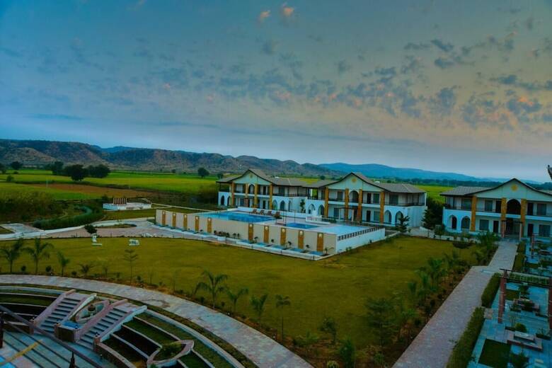 Hotel Clarks Resort Abhyaran Ranthambore