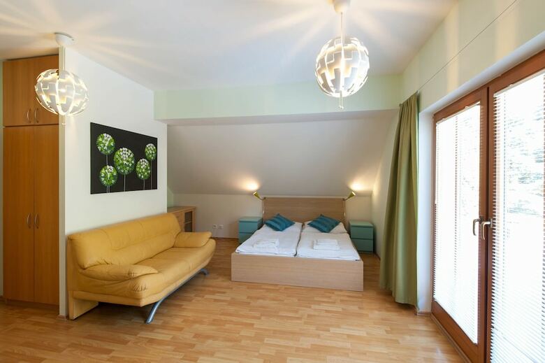 Hotel Garni Pod Skalkou