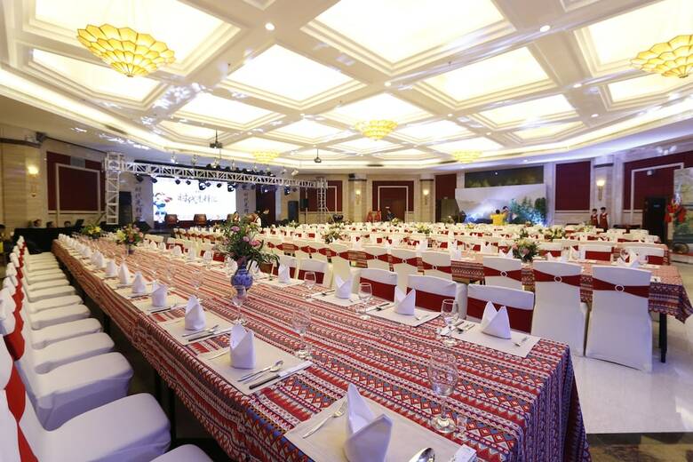 Green Lotus Hotel