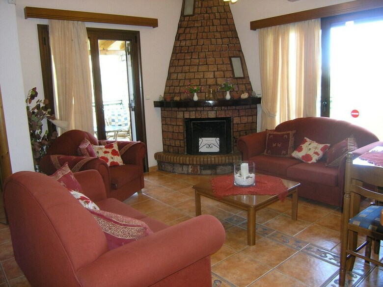 Dimosthenis Villas