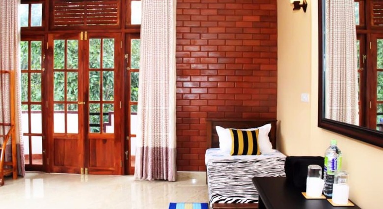 Hotel Lizzie Villa Guest House