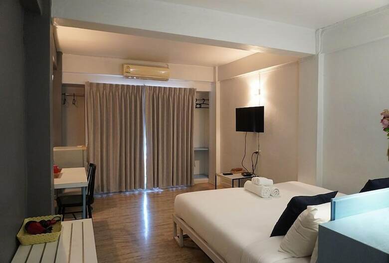 Hostal River View Guest House