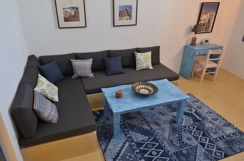 Apartamentos Fira Blue House
