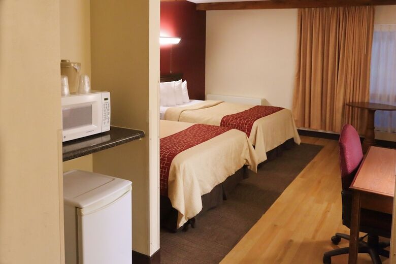 Townhouse Hotel Grand Forks