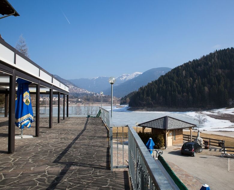 Hotel La Terrazza Sul Lago