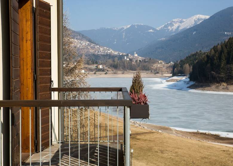Hotel La Terrazza Sul Lago
