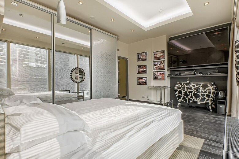 Hotel Sky Apartments Rentals Service
