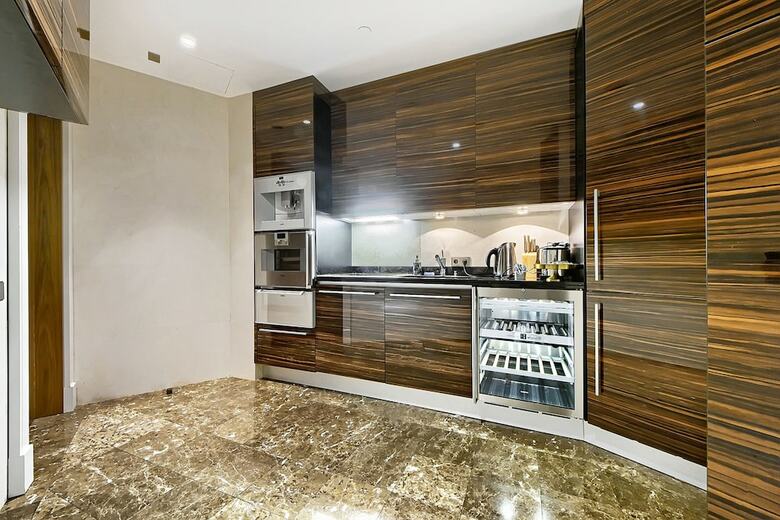 Hotel Sky Apartments Rentals Service