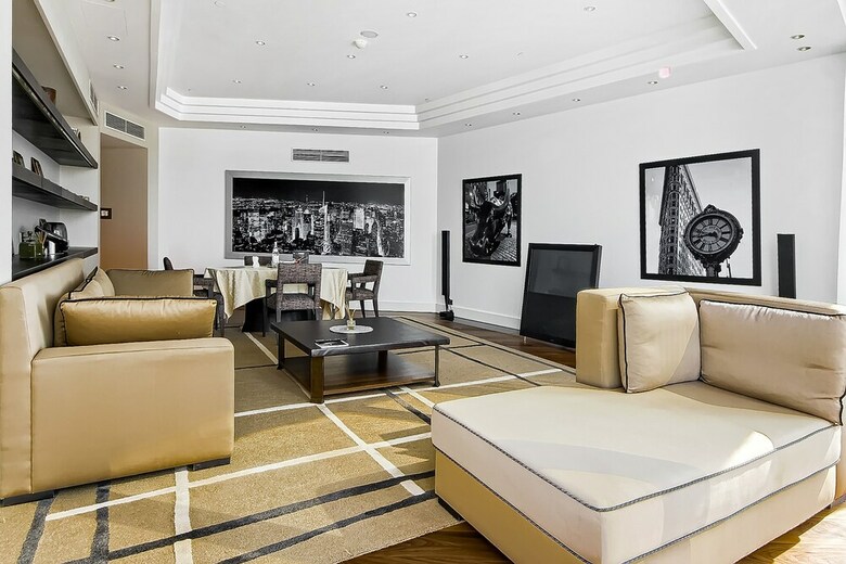 Hotel Sky Apartments Rentals Service