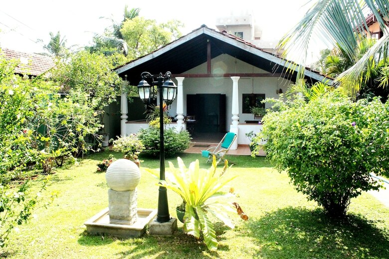 Hotel Sujeewani Villa