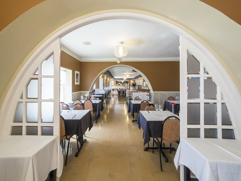 Pension Oyo Hostal Casa Feliu
