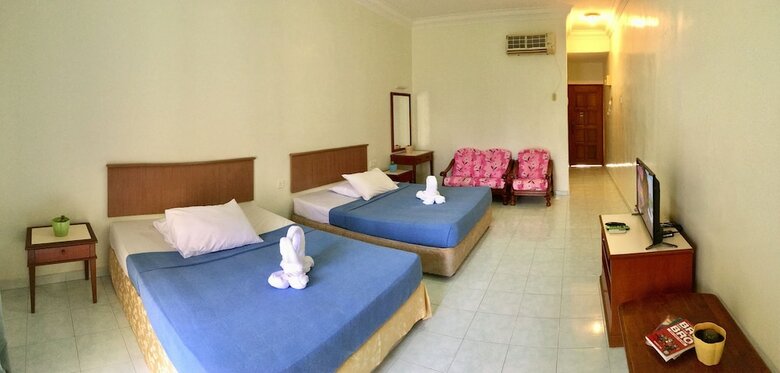 Hotel Teluk Batik Holiday Apartment