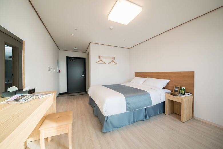 Mon Dieu Hotel