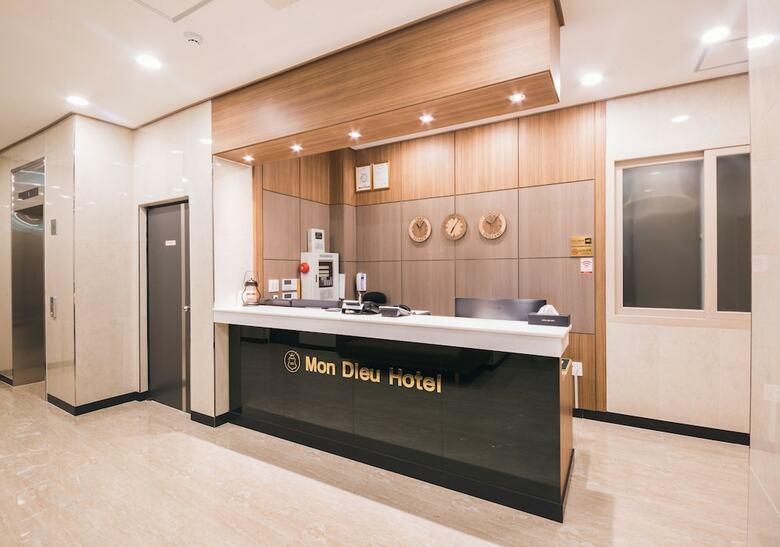 Mon Dieu Hotel