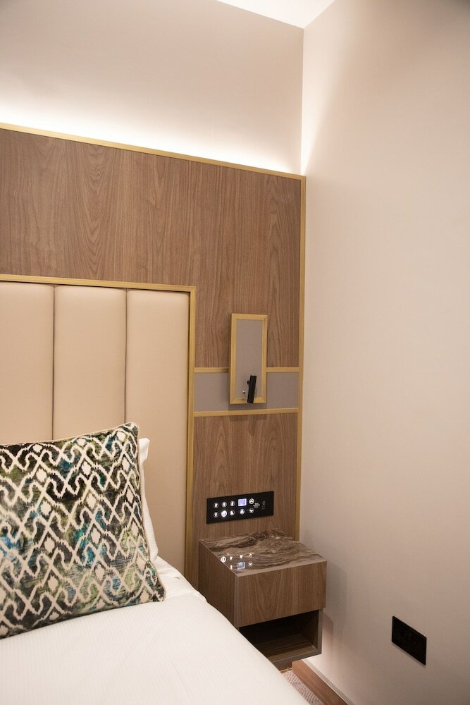 Merit Kensington Hotel