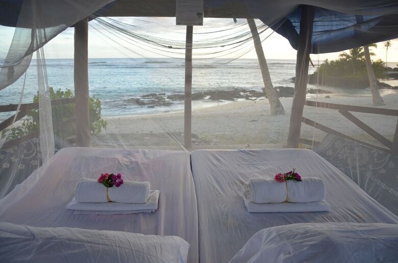 Hotel Matareva Beach Fales