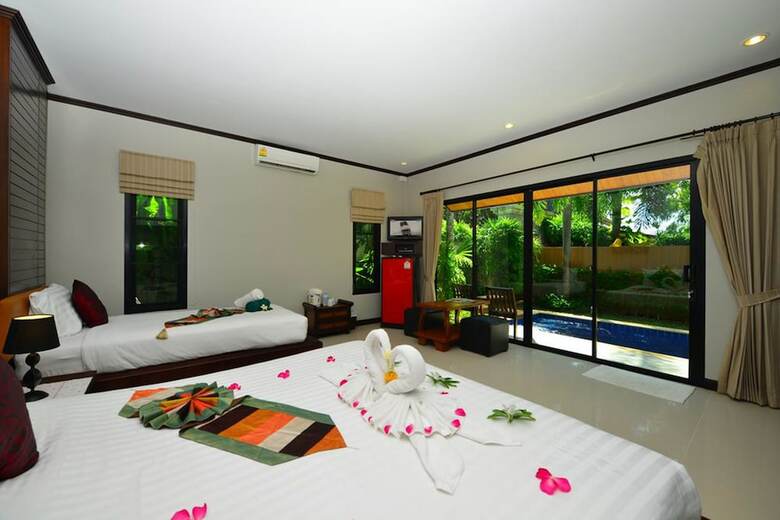 Naiharn Garden Villa