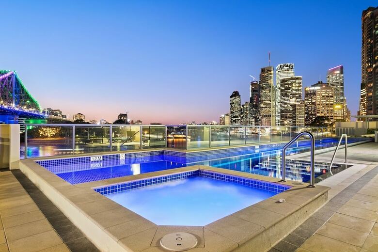 Apartamentos Astra River Place