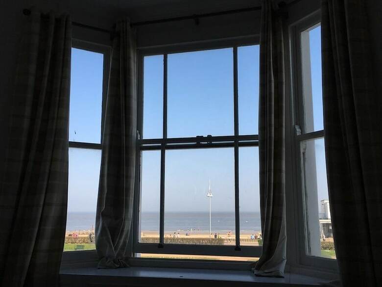 Moray Beachside Apartments