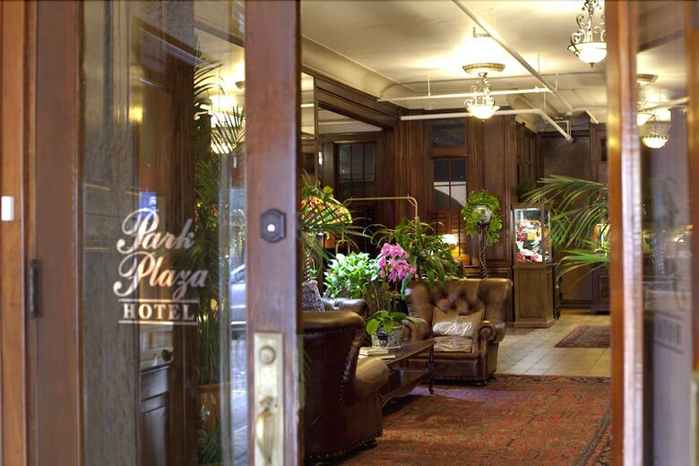 Park Plaza Hotel