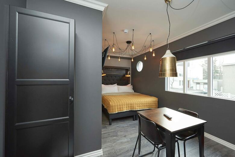 Apartamentos 105 - A Townhouse Hotel