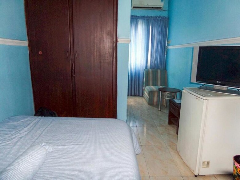 Hotel Peerage Retreat And Resort