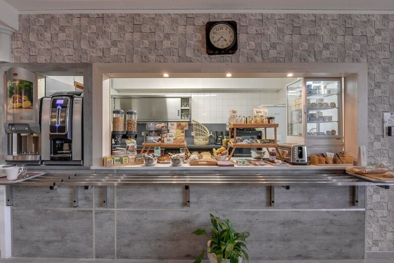 Brit Hotel Confort Thouars