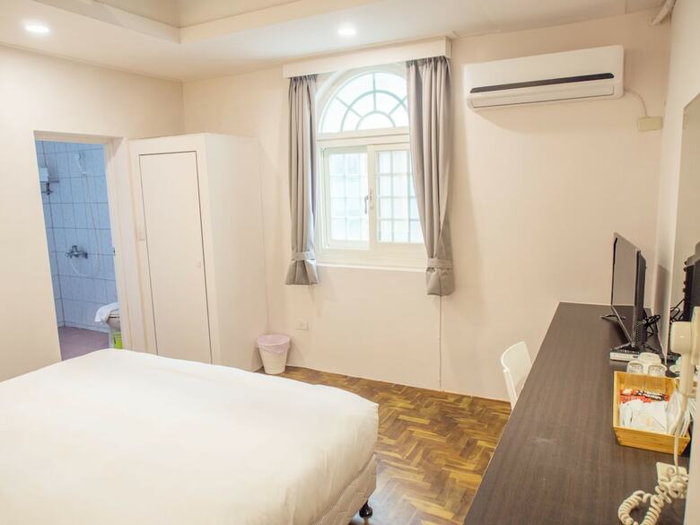 Summer Aura B&B