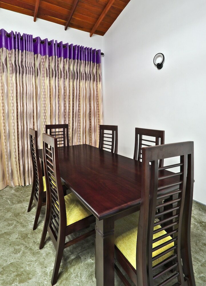 Bed & Breakfast Kandyan Bluestar Villa