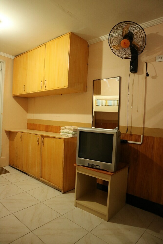 Hotel Jomckayl Apartelle