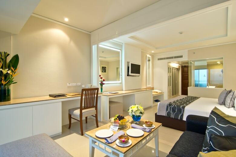 Apartamento Royal Cliff Beach Hotel