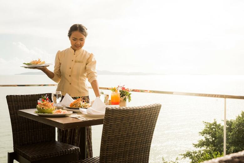 Apartamento Royal Cliff Beach Hotel