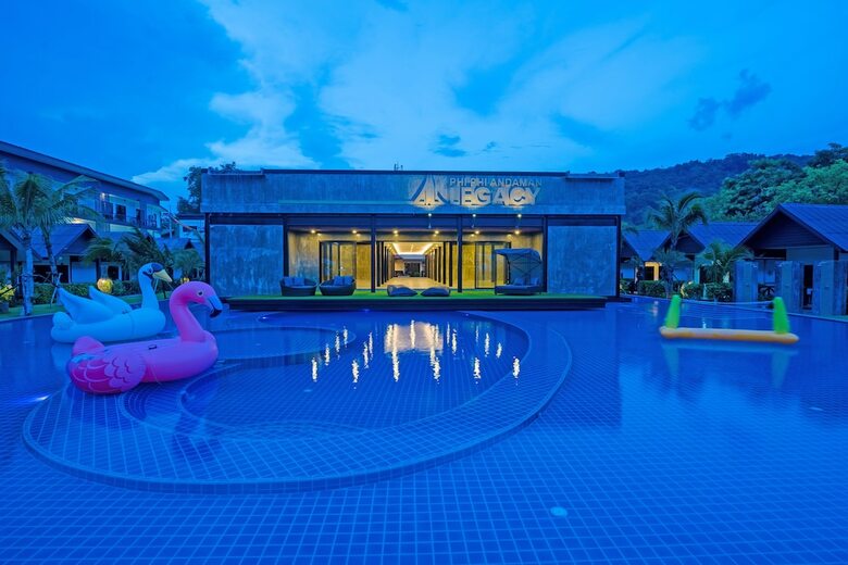 Hotel Phi Phi Andaman Legacy Resort