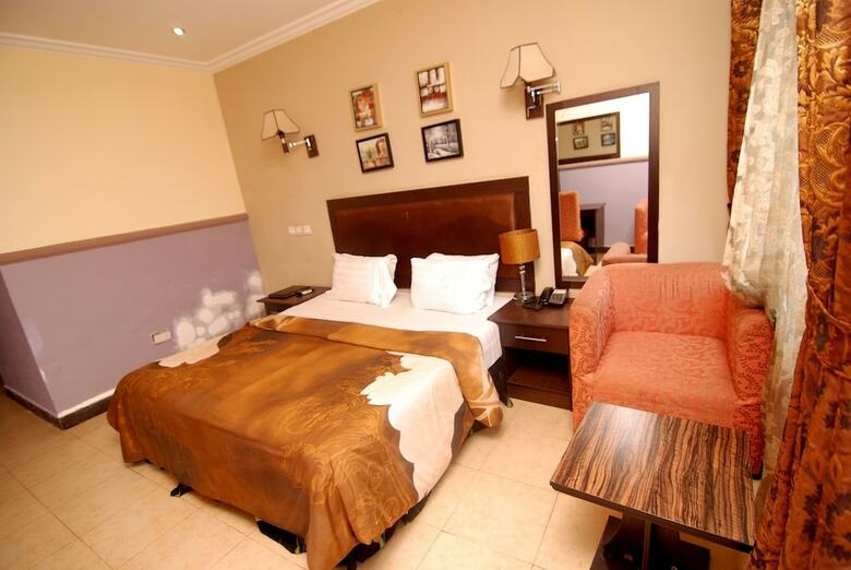 Trafford Hotel