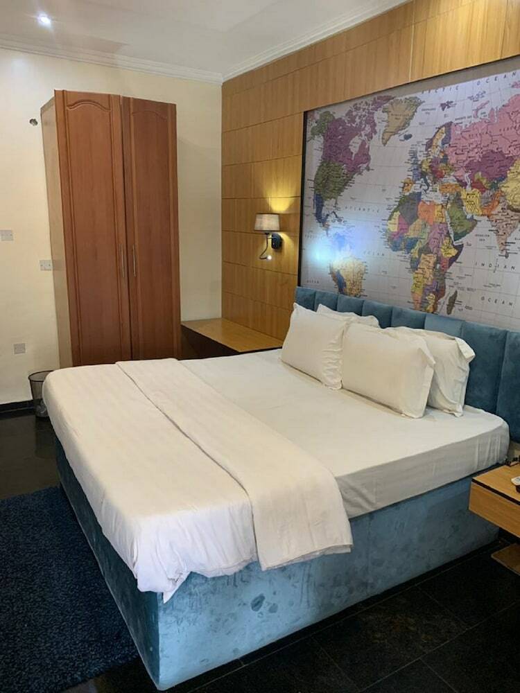 Extended Stay Grand Hotel
