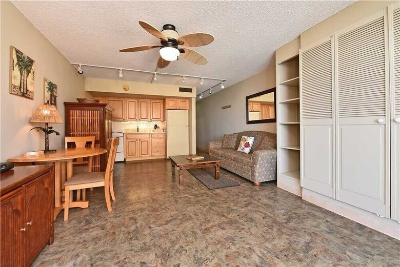 Royal Kahana #617 - Studio Condo