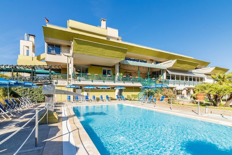 Hotel Country Club