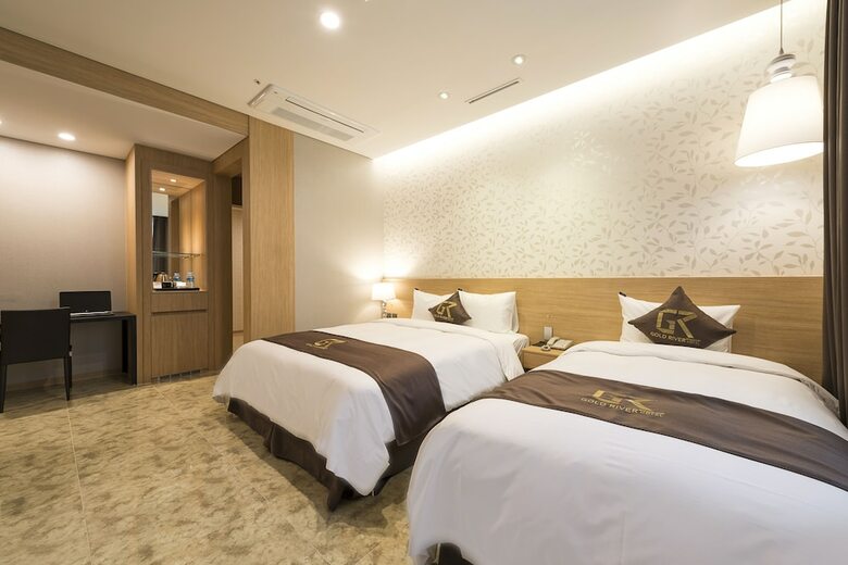 Gold River Hotel