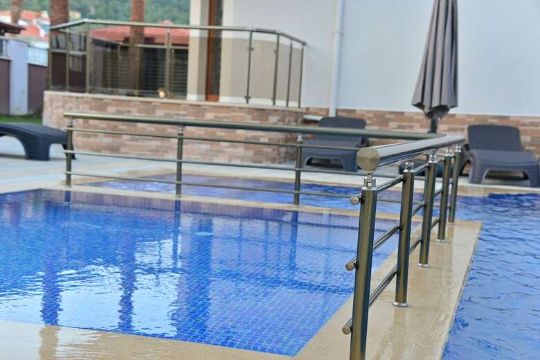 Dolphin Apart & Hotel