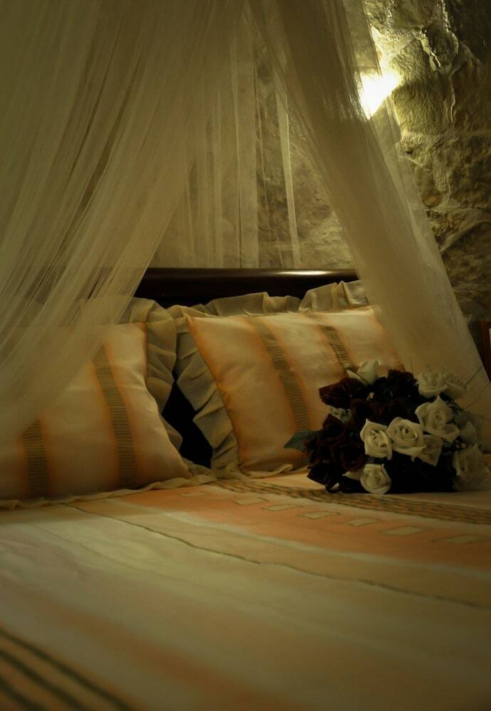 Apartamentos Orsalia Luxury Suites