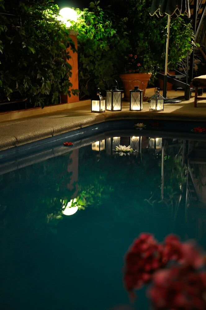 Apartamentos Orsalia Luxury Suites