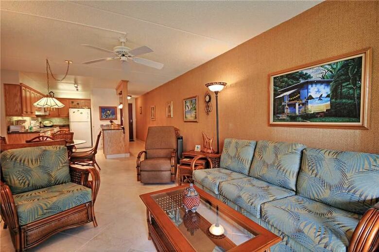 Kihei Akahi Dg-02 - 2 Br Condo