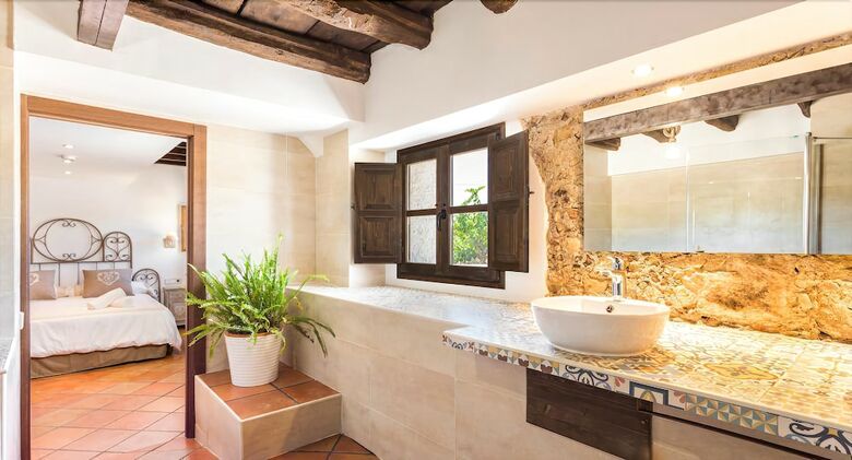 Agroturismo Masia Can Canyes & Spa