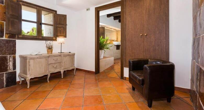 Agroturismo Masia Can Canyes & Spa