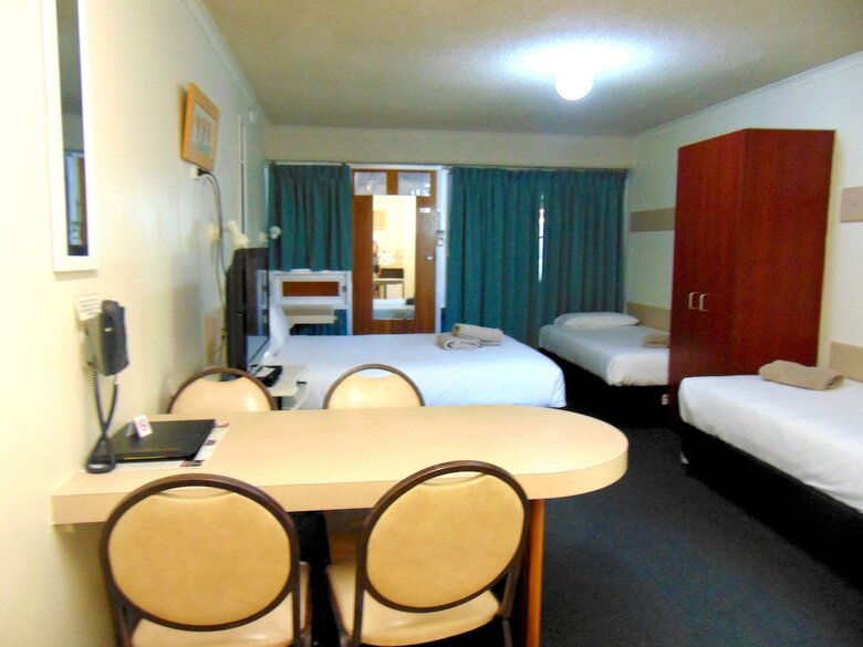 Hotel Rockhampton Court Motor Inn