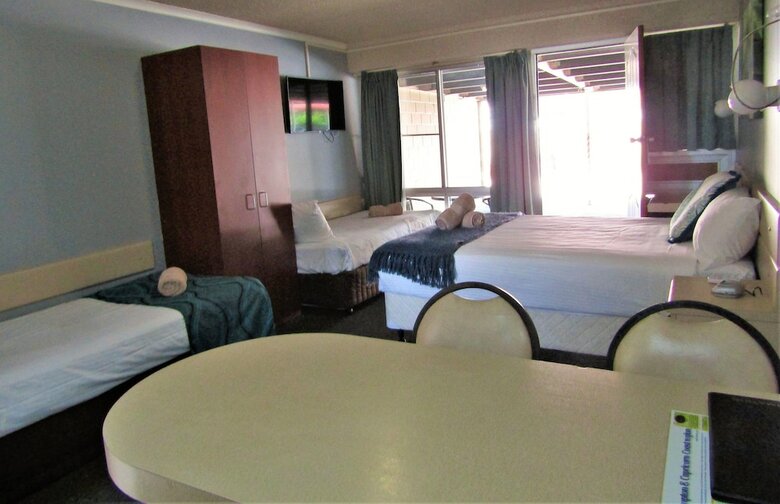 Hotel Rockhampton Court Motor Inn