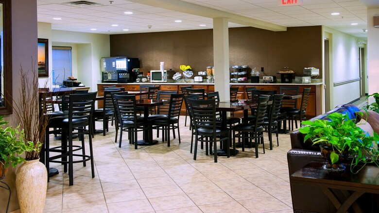 Hotel Magnolia Inn & Suites