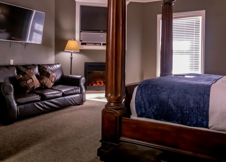 Hotel Depot Inn And Suites