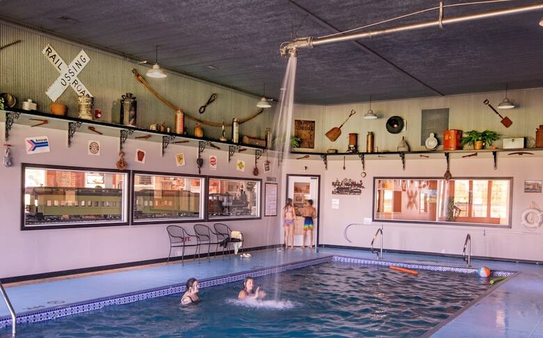 Hotel Depot Inn And Suites